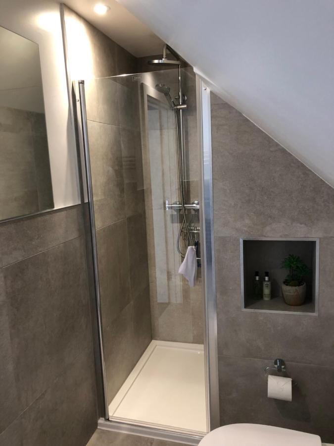 Oakworth Lodge - New Self Contained Studio ヒースフィールド エクステリア 写真